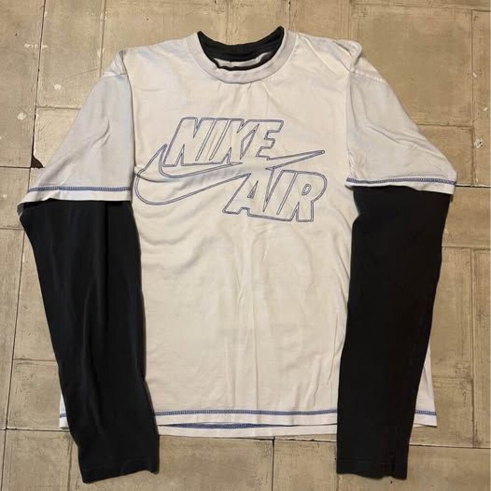 Vintage Nike tshirt with built in sleeves size Large